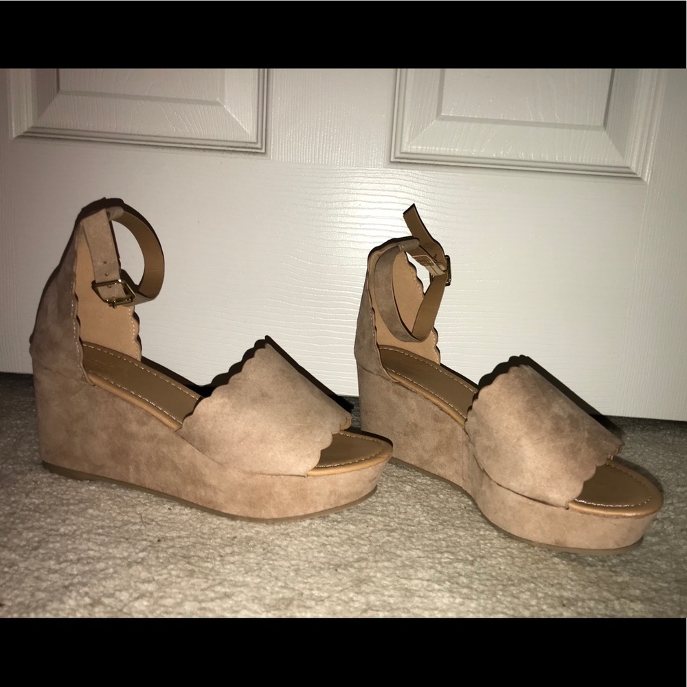 Charlotte Russe taupe wedges
